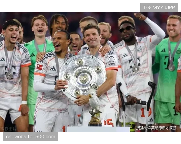 评论:德甲争冠悬念再起?拜仁大胜后几乎锁定沙拉盘 评论:德甲争冠悬念再起?拜仁大胜后几乎锁定沙拉盘